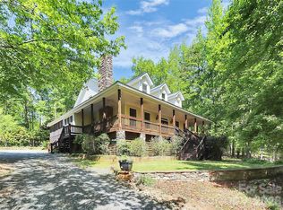 729 Lochaven Rd, Waxhaw, NC 28173