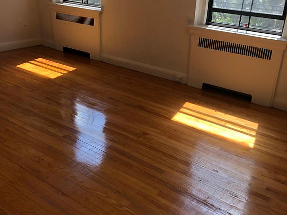2nd image of 300 Hayward Ave #2nd