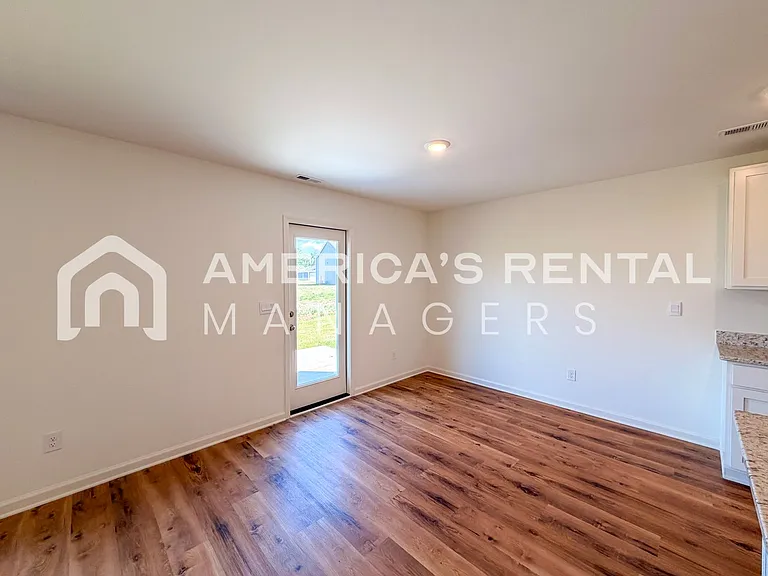 377 Koslin Loop — Photo 14