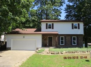 921 Nob Hill Dr, Niles, OH 44446