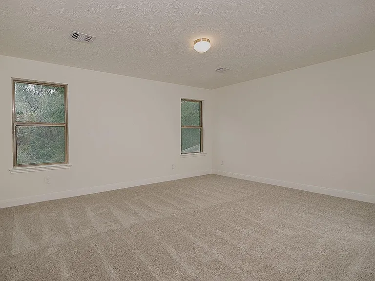27646 Mesabe Dr — Photo 15