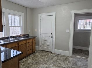 889 Chalker St, Akron, OH 44310