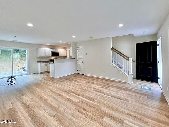 4th image of 8830 Spindlewood Ln