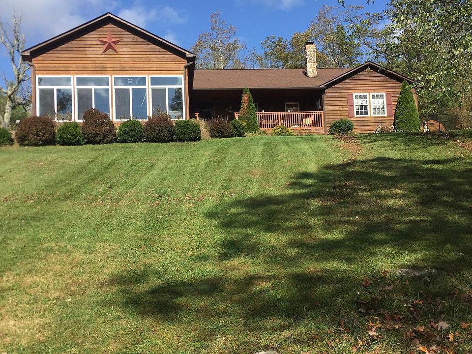1st image of 11 Silver Leaf Ln
