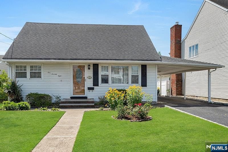 1st image of 178 Cambridge Ave