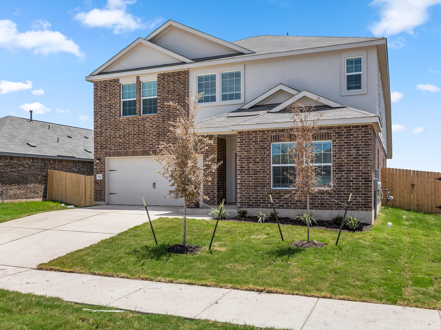5 bed, 2939 sqft, $2,799 — Photo 3