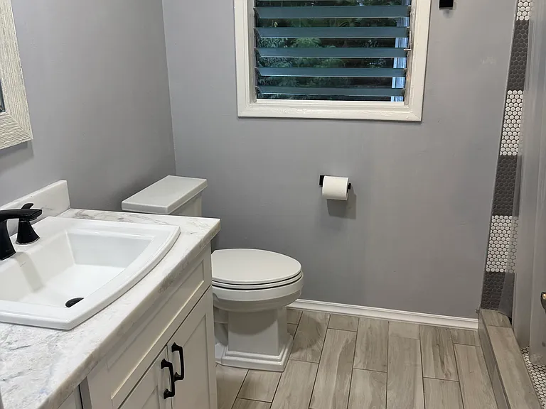 927 Hahaione St — Photo 27