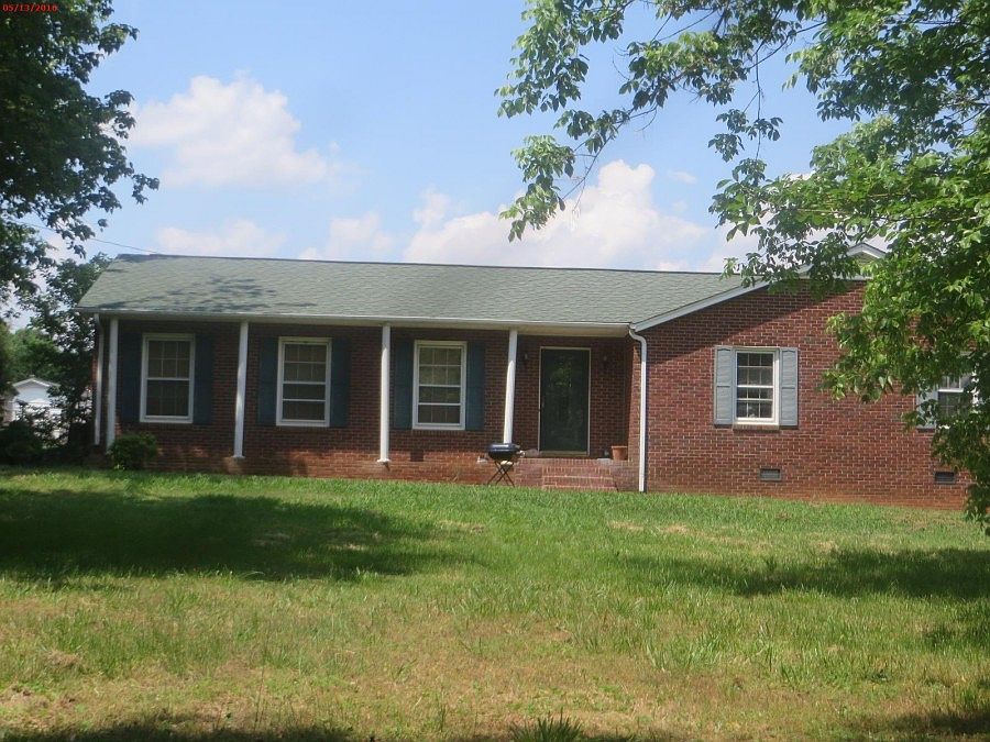 1st image of 109 Friendship Dr