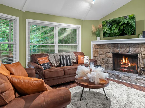 1025 Lower Alpine Way, Gatlinburg, TN 37738