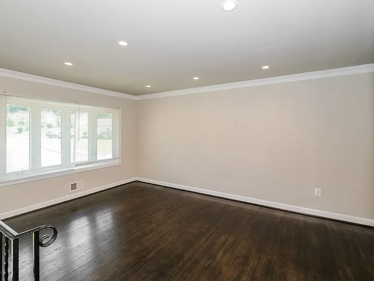 6805 Pepper St — Photo 8