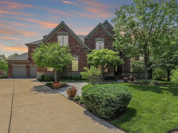 1328 Westchester Manor Ln, Chesterfield, MO 63005