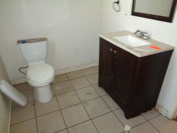5th image of 5753 S Hoyne Ave