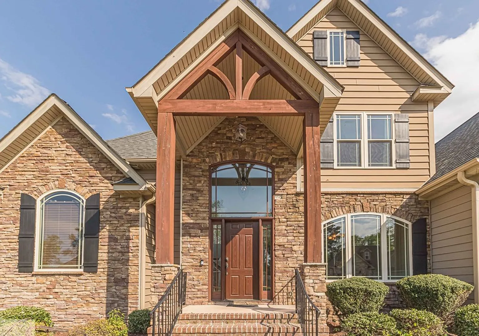 121 Michelle Dawn Dr — Photo 2