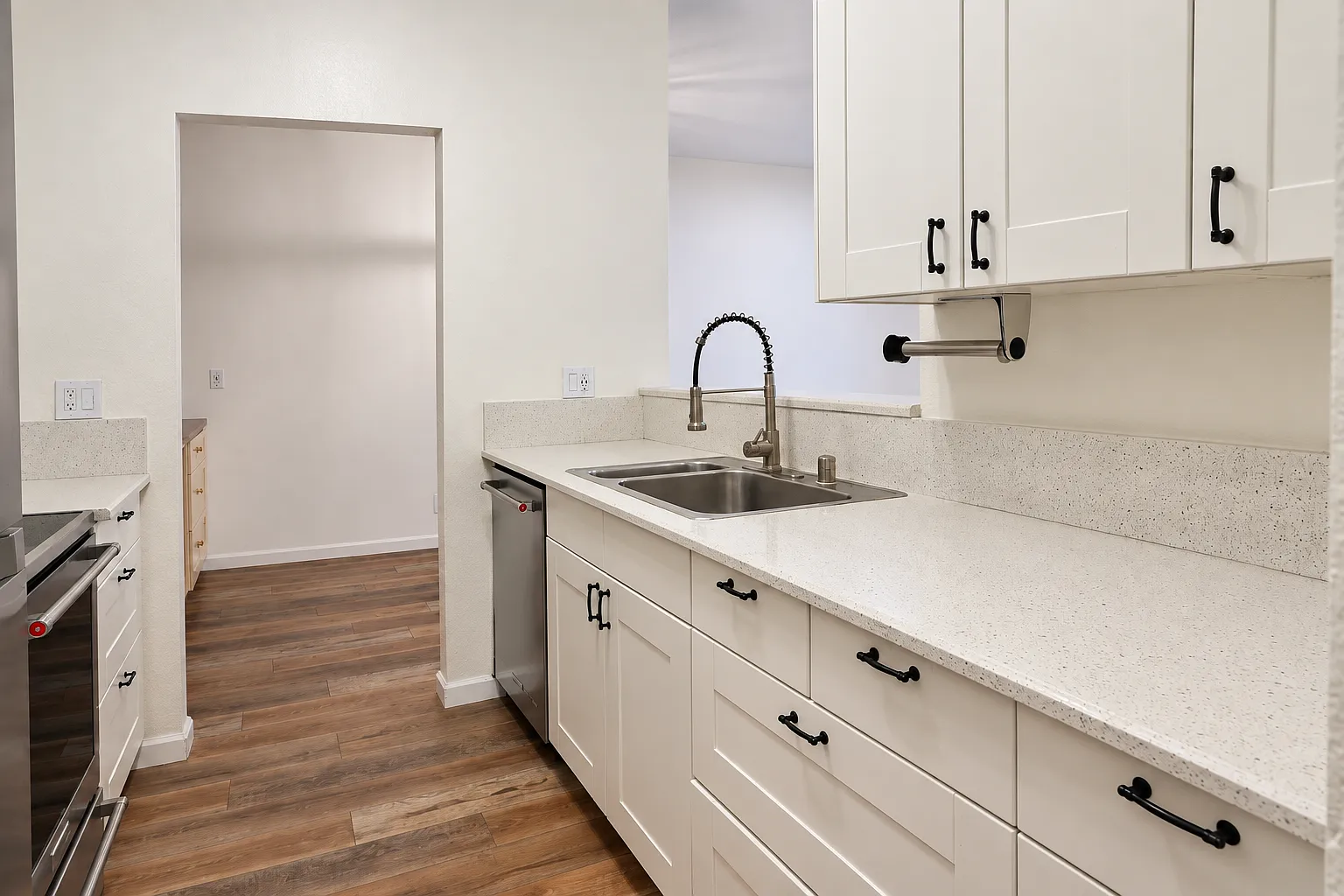 1 bed, 820 sqft, $2,595 — Photo 3