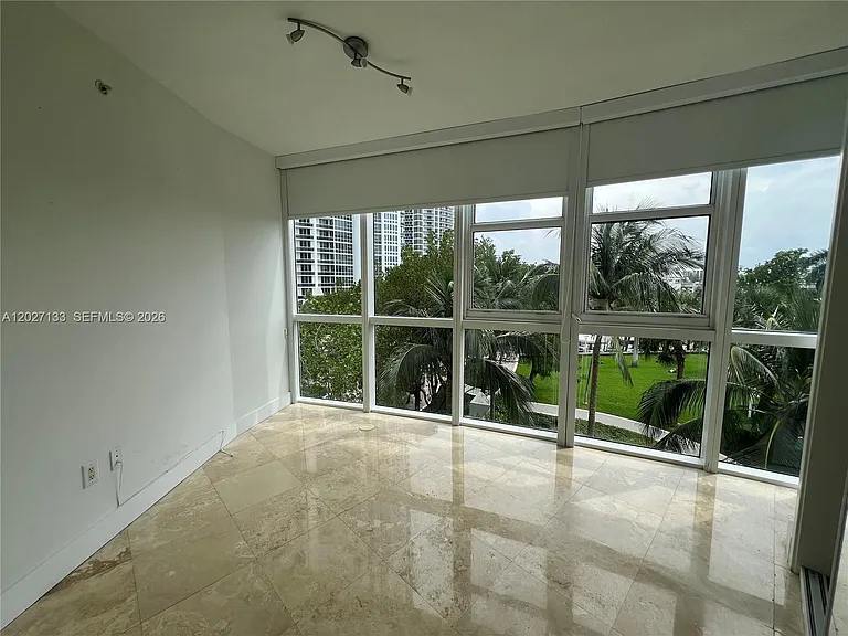 18201 Collins Ave #601A — Photo 27