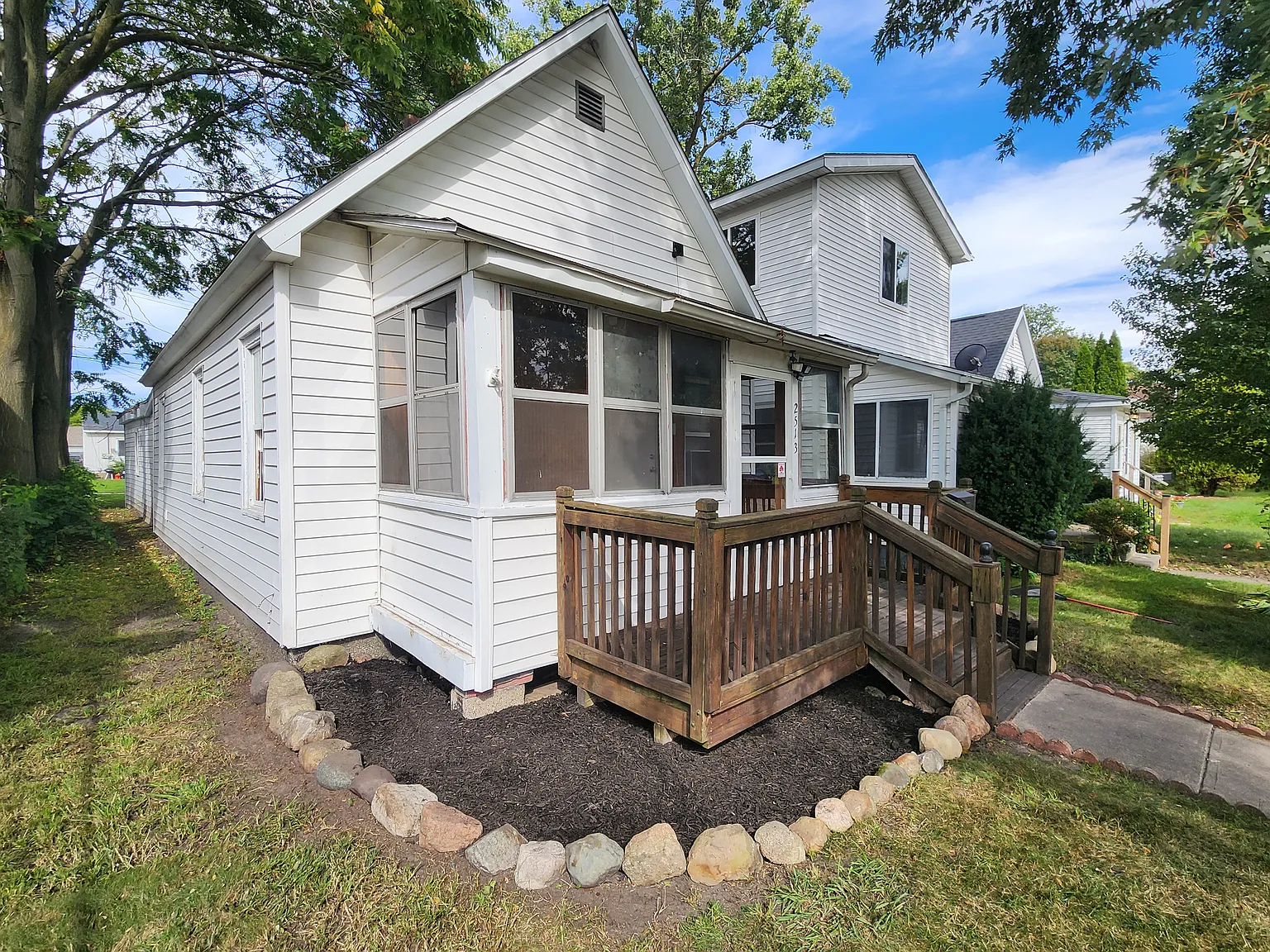3 bed, 1017 sqft, $1,350 — Photo 3