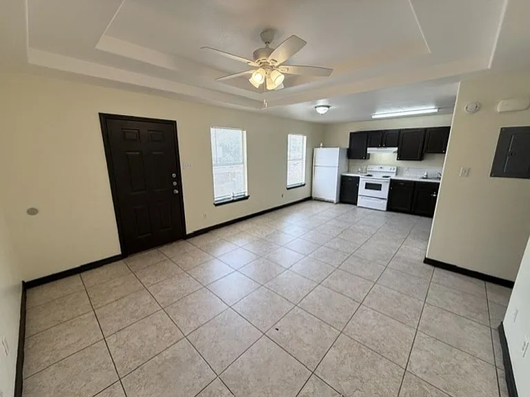 529 Norwich Loop — Photo 3