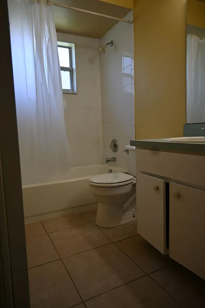 Union Park 3/2 In Rivers Edge Community W/ Fenced Yard-Small Pets Ok! — Photo 4