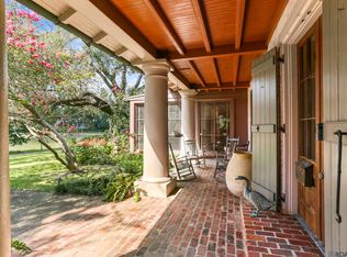 2603 E Lakeshore Dr, Baton Rouge, LA 70808