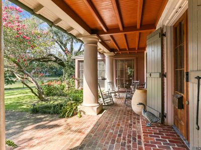2603 E Lakeshore Dr, Baton Rouge, LA, 70808