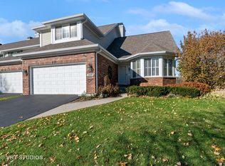 33058 N Stone Manor Dr, Grayslake, IL 60030