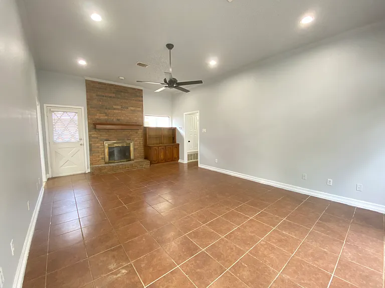 4131 Crossgate Ct — Photo 7