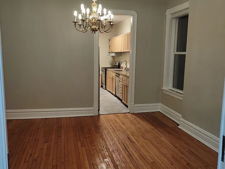 4325 Maryland Ave — Photo 11