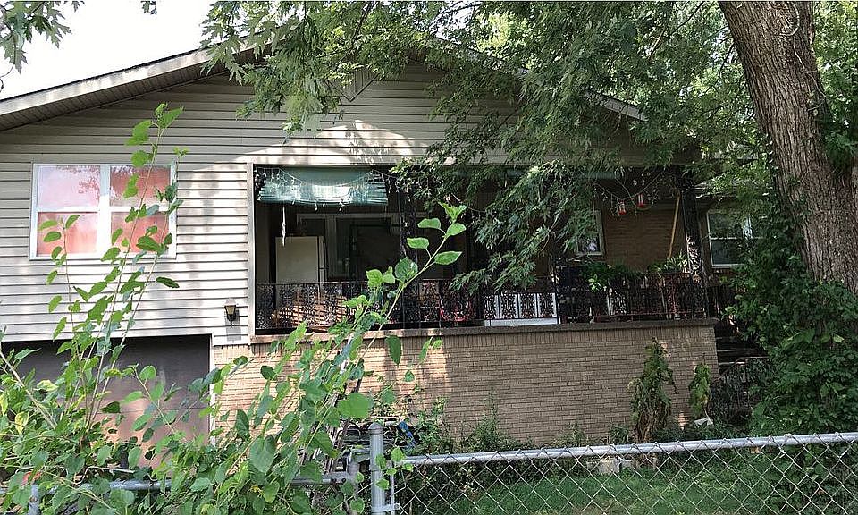 1st image of 210 N 5th St
