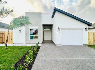 1414 Los Estribos Dr, Laredo, TX 78043