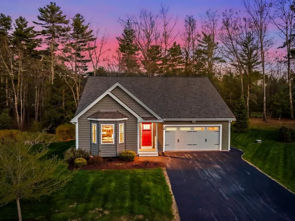 10 Wilson Way, Brentwood, NH 03833