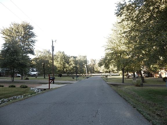 4th image of 4820 Jeffery Ln