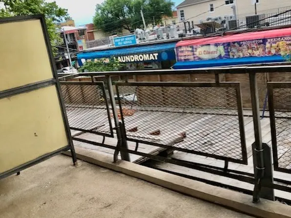 81-11 45th Avenue image 4 of 10