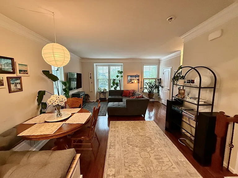 814 Oval Park Ln — Photo 7