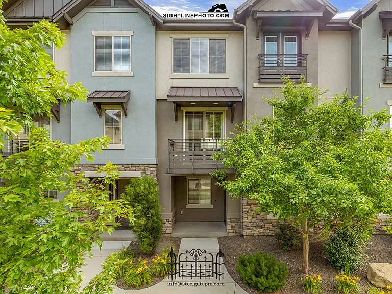 3287 E Thoroughbred Ln #3287 — Photo 1
