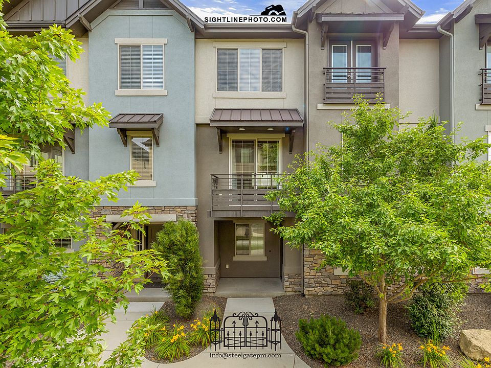1st image of 3287 E Thoroughbred Ln
