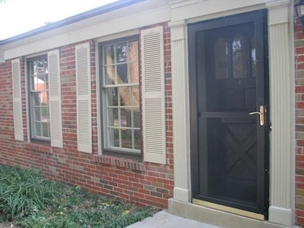 1st image of 9360 Parkside Dr