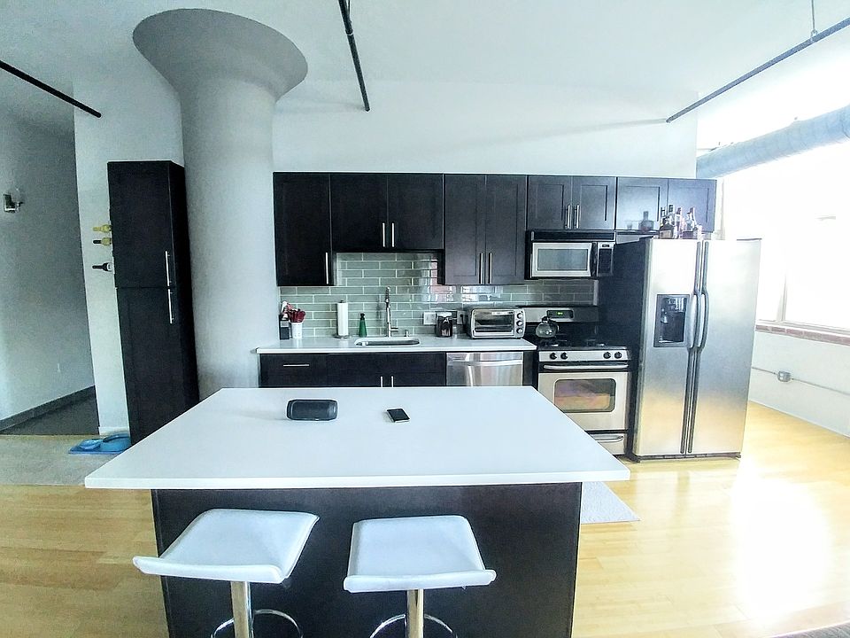 1st image of 1210-26 Buttonwood St #106