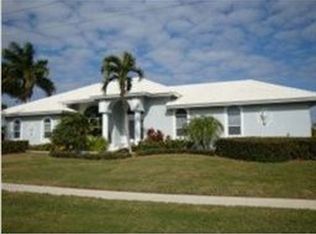 537 N Barfield Dr, Naples, FL 34145