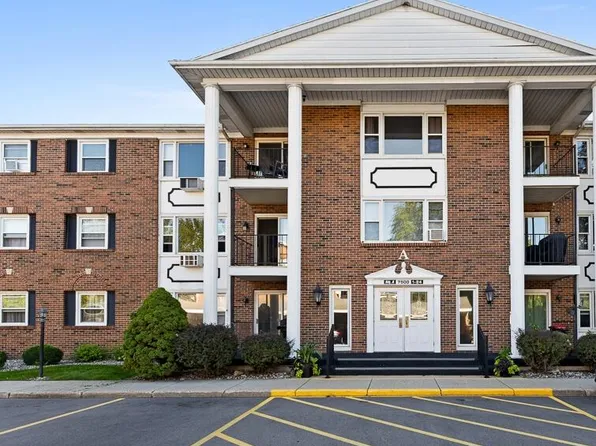 7500 Boulder Bluff Dr APT 2, Jenison, MI 49428