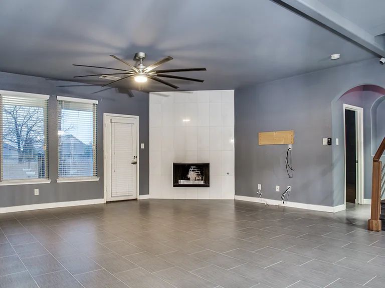 1713 Lake Pine Dr — Photo 3