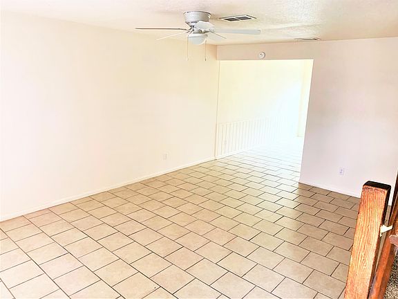 4th image of 3409 Victoria Cir #2