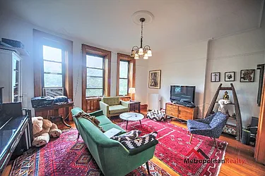 Rented by Metropolitan Realty