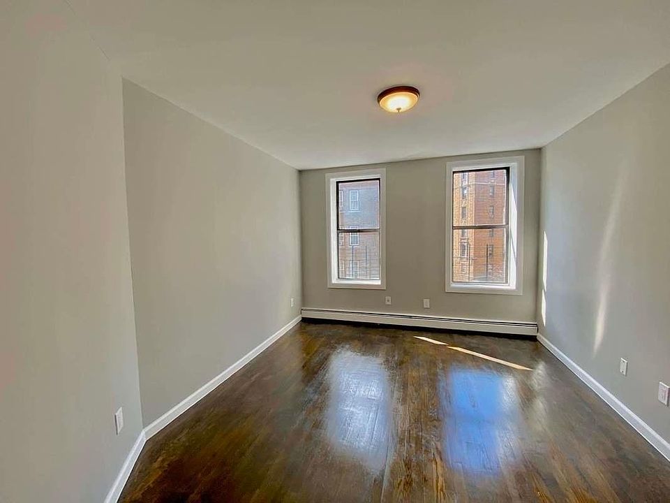 1st image of 2337 Andrews Ave #3B