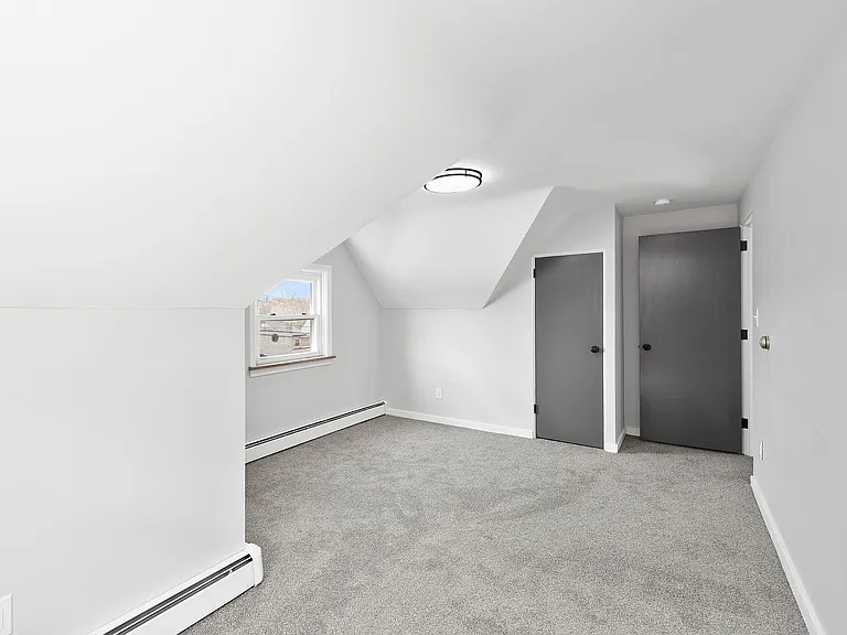 826 Miller Ave — Photo 20