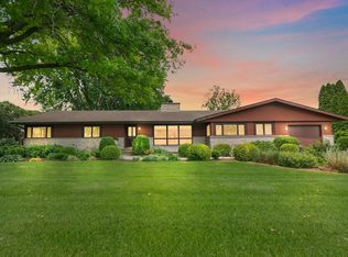 115 Thornbrook Rd, Dekalb, IL 60115