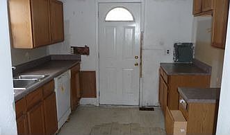 2nd image of 36230 Farragut Ave