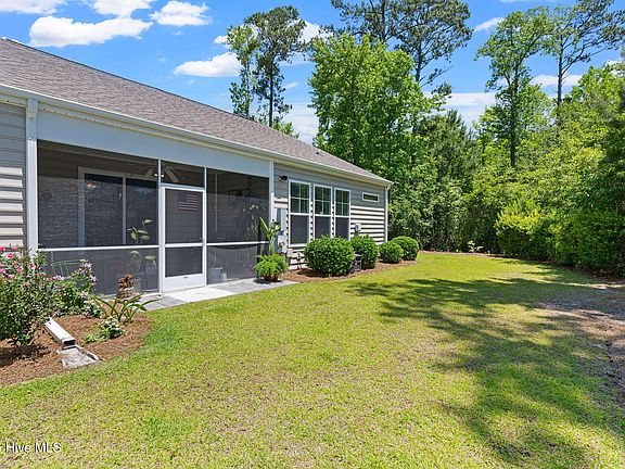 4th image of 610 Cambeck Drive SE Unit 1