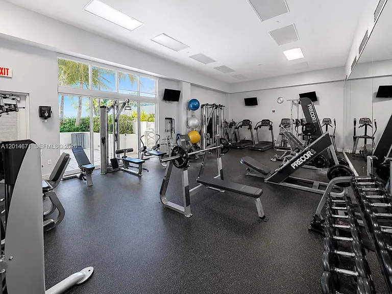 6917 Collins Ave #614 — Photo 30