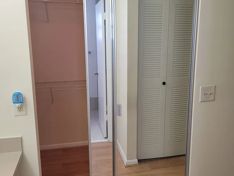 5881 Chester Ln — Photo 24