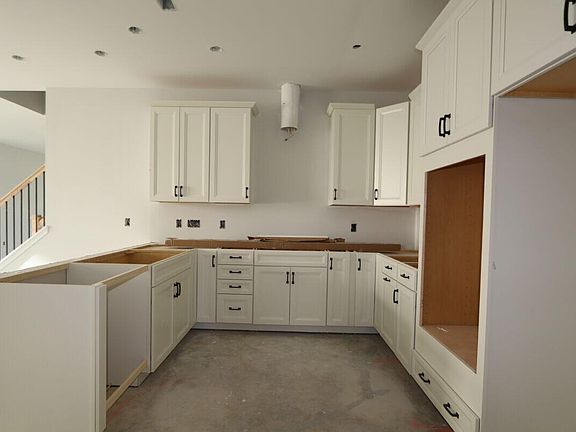 2nd image of 3050 Horton Ridge Blvd